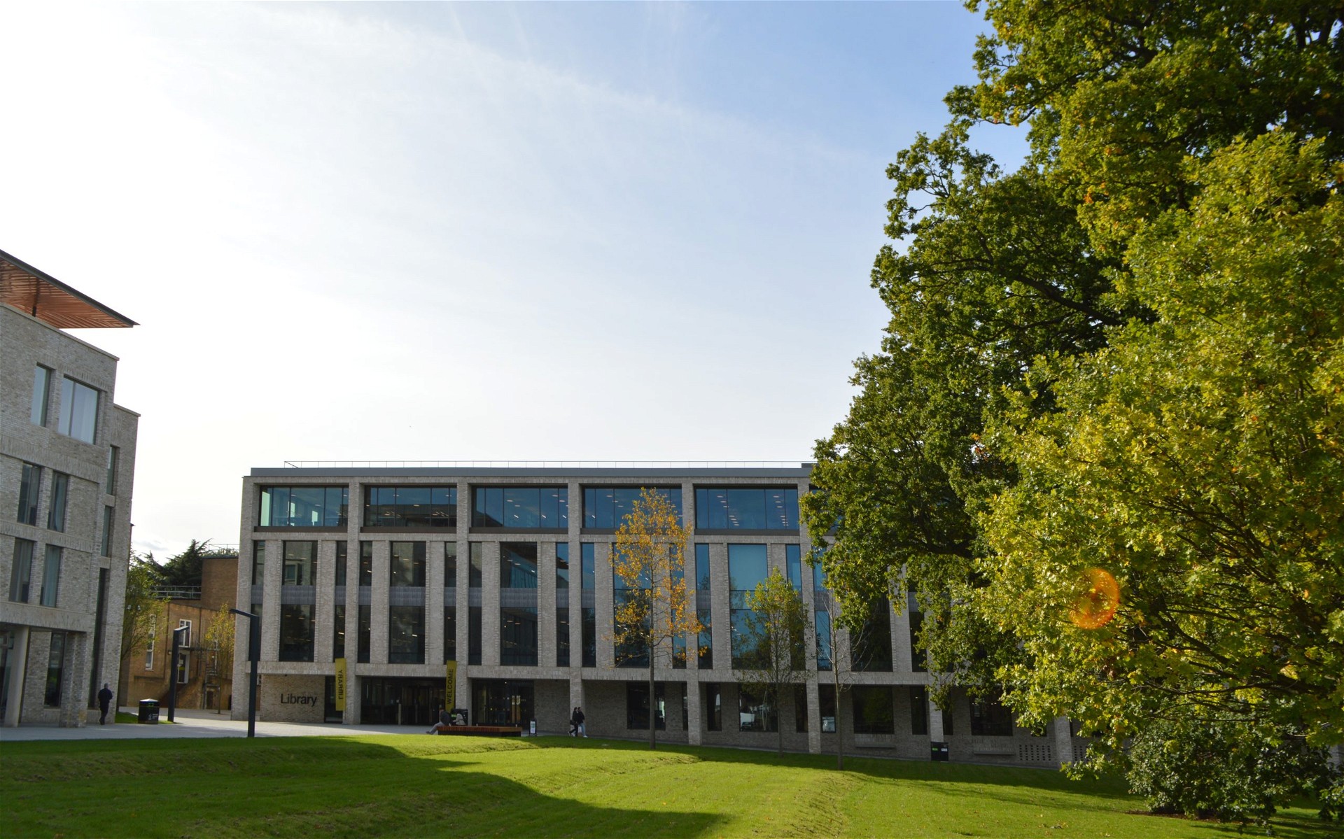 University of Roehampton London - Oxford International